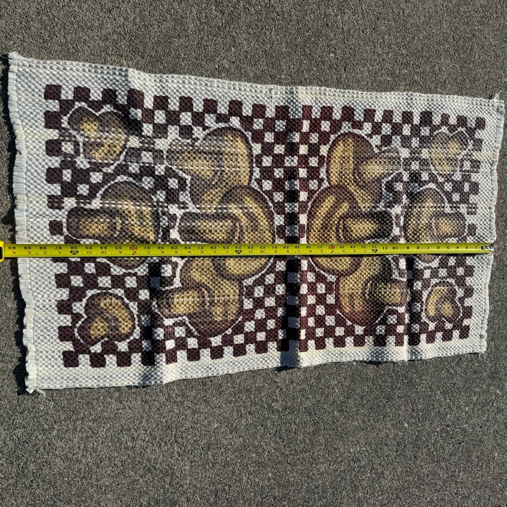 Vintage 70s 80s Mushroom Rug 40x23 Woven Brown Checkered - Picture 3 of 5